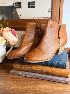 Frye Women’s Frye Judith Double Zip Booties in Whiskey Brown